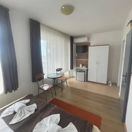 Ξενοδοχείο свети никола 3*